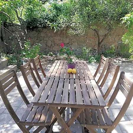 Sinnai Bed & Breakfast